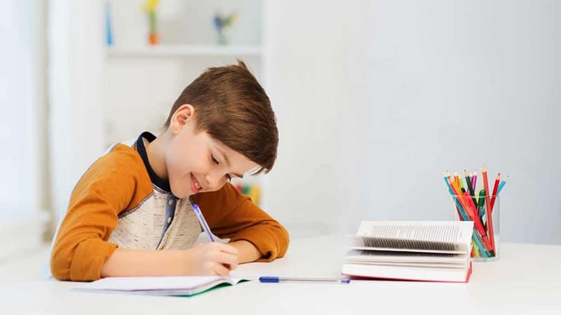 پیشدبستان و دبستان اندیشههای درخشان دزفول | آموزش نوین، آیندهای روشن